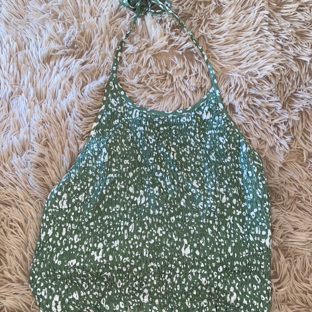 Olive green halter top 💚